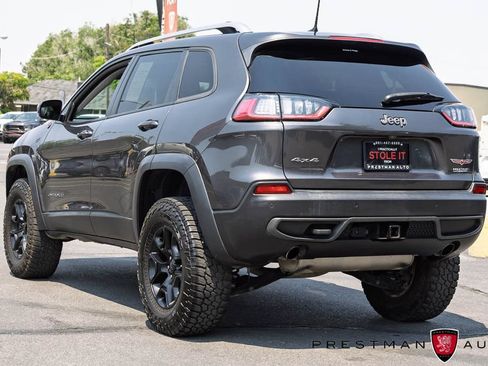 Used 2019 Jeep Cherokee Trailhawk w/ Comfort/Convenience Group AWD/4WD image 14