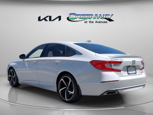 Used 2019 Honda Accord Sport image 4
