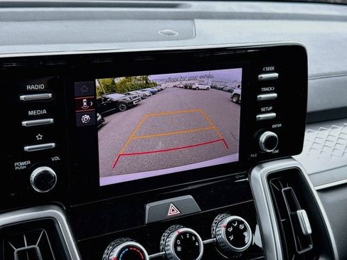 Certified 2023 Kia Sorento LX AWD/4WD image 13