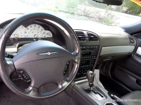 Used 2002 Ford Thunderbird RWD image 13