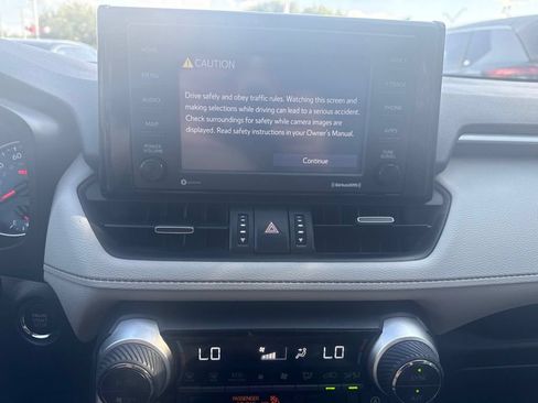 Used 2021 Toyota RAV4 XLE Premium FWD image 4