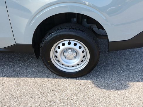 Certified 2022 Ford Maverick XL FWD image 4