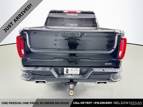 Used 2023 GMC Sierra 1500 AT4 w/ AT4 Premium Package AWD/4WD image 6