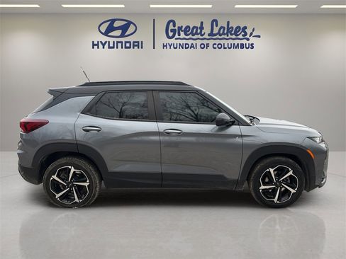 Used 2021 Chevrolet TrailBlazer RS w/ Sun and Liftgate Package image 6