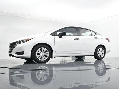 Used 2024 Nissan Versa S w/ Trunk Package FWD image 20