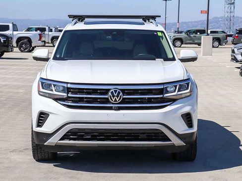 Used 2021 Volkswagen Atlas SEL Premium image 2