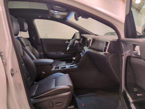 Used 2020 Kia Sportage SX image 10