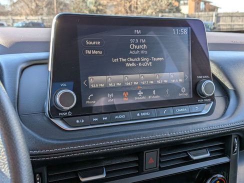 Used 2023 Nissan Rogue SV image 13