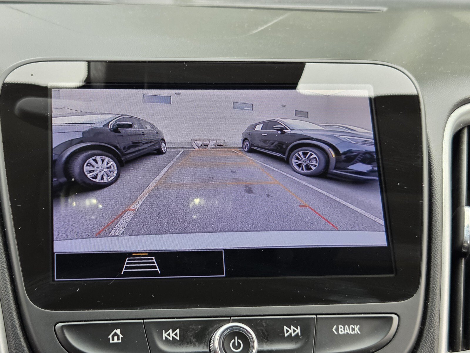 Used 2024 Chevrolet Malibu LT FWD image 19
