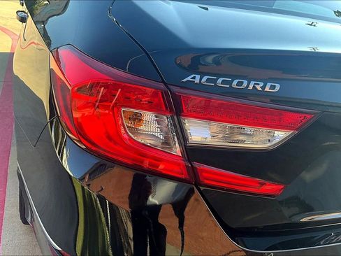 Used 2021 Honda Accord Touring image 39