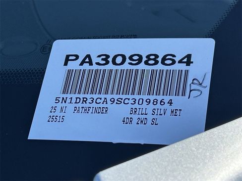 New 2025 Nissan Pathfinder SL image 22