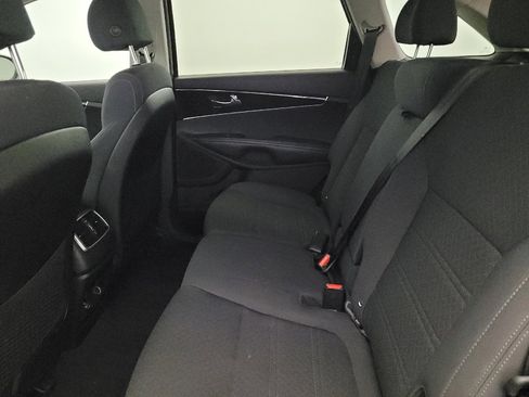 Used 2018 Kia Sorento LX AWD/4WD image 18