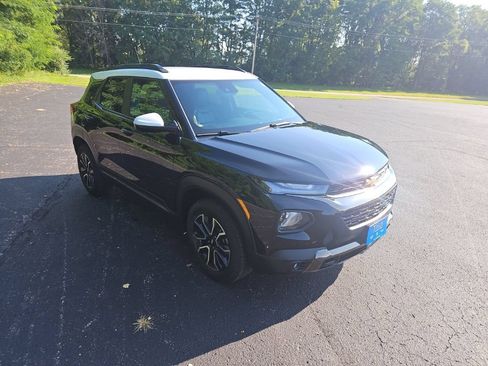 Used 2023 Chevrolet TrailBlazer ACTIV w/ Convenience Package AWD/4WD image 9