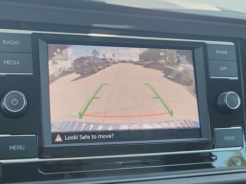 Used 2022 Volkswagen Jetta SE FWD image 18
