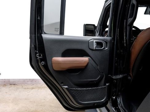 Used 2025 Jeep Gladiator Rubicon w/ Safety Group image 98