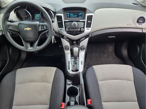 Used 2016 Chevrolet Cruze LS FWD image 23