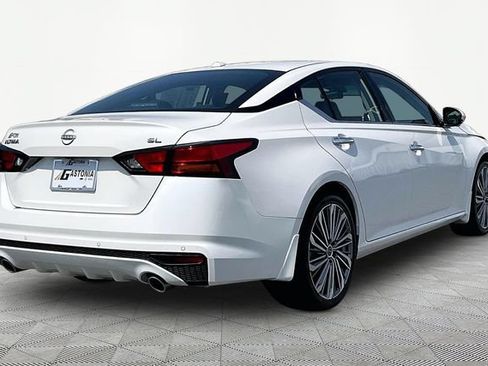 Used 2025 Nissan Altima 2.5 SL FWD image 5