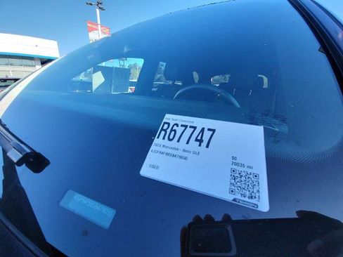 Used 2025 Mercedes-Benz GLE 350 4MATIC image 34