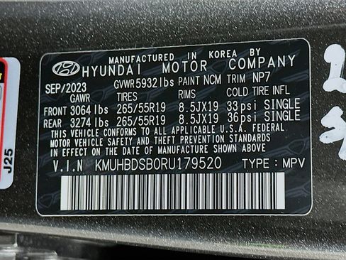 Used 2024 Genesis GV80 2.5T image 12