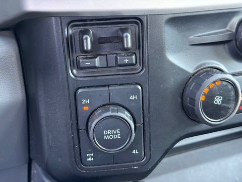 Used 2024 Ford F250 XLT w/ Black Appearance Package AWD/4WD image 25