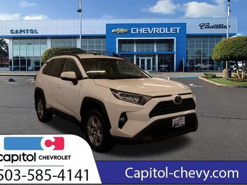 Used 2020 Toyota RAV4 XLE w/ Carpet Mat Package AWD/4WD image 1