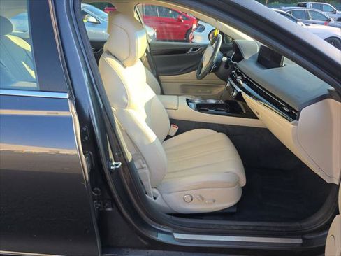 Used 2021 Genesis G80 2.5T RWD image 9