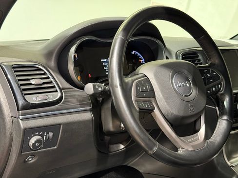 Used 2021 Jeep Grand Cherokee Limited w/ Quick Order Package 28K 80th AWD/4WD image 17