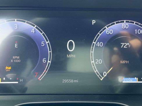 Used 2024 Jeep Grand Cherokee Limited AWD/4WD image 18