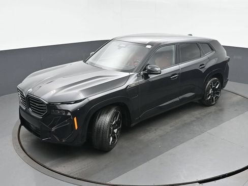 Used 2023 BMW XM AWD/4WD image 36