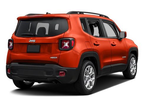 Certified 2017 Jeep Renegade Latitude w/ Cold Weather Group AWD/4WD image 3