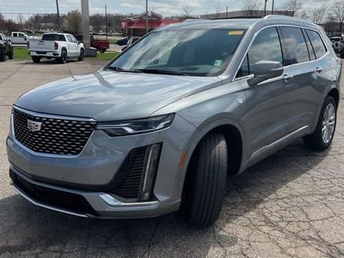 Used 2023 Cadillac XT6 Premium Luxury w/ Technology Package image 5
