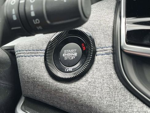 New 2025 Jeep Compass Sport image 27