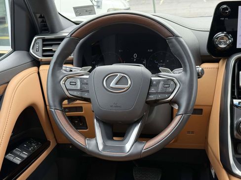 Used 2025 Lexus LX 700h Luxury w/ Appearance Package AWD/4WD image 9