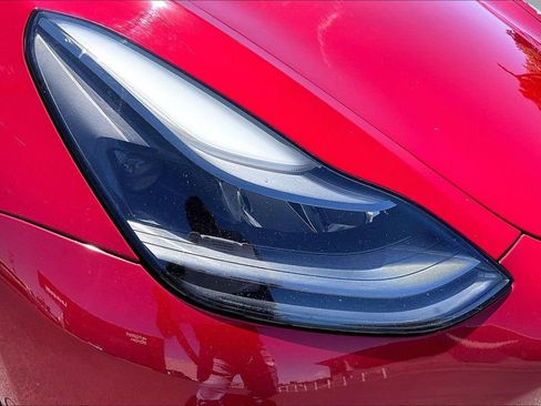 Used 2022 Tesla Model 3 Long Range AWD/4WD image 28