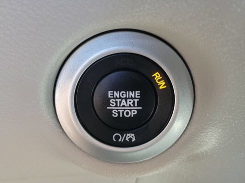 Used 2023 Chrysler Voyager LX FWD image 22