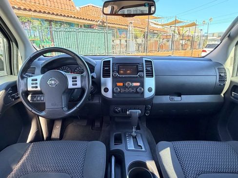 Used 2017 Nissan Frontier SV w/ SV Value Truck Package AWD/4WD image 20