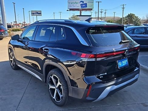 New 2026 Volkswagen Tiguan SE image 7