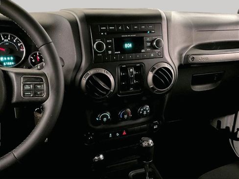Used 2014 Jeep Wrangler Unlimited Sport w/ Quick Order Package 24S AWD/4WD image 7