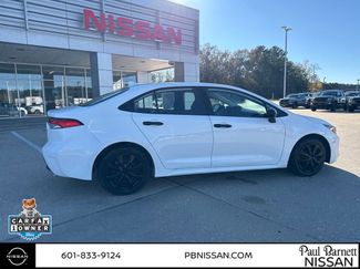 Used 2024 Toyota Corolla LE video 3