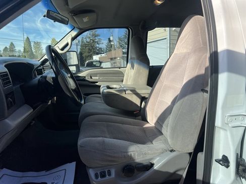 Used 2001 Ford F350 Lariat image 9