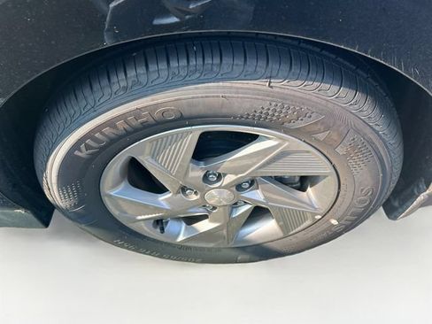 Used 2025 Hyundai Sonata SE FWD image 11