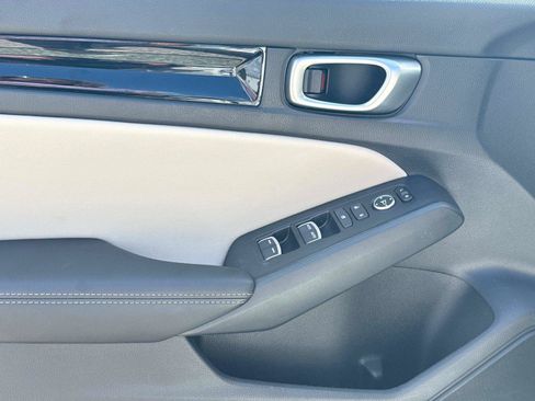 Used 2024 Honda Civic EX-L image 16