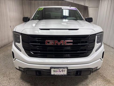 Used 2025 GMC Sierra 1500 Elevation AWD/4WD image 7