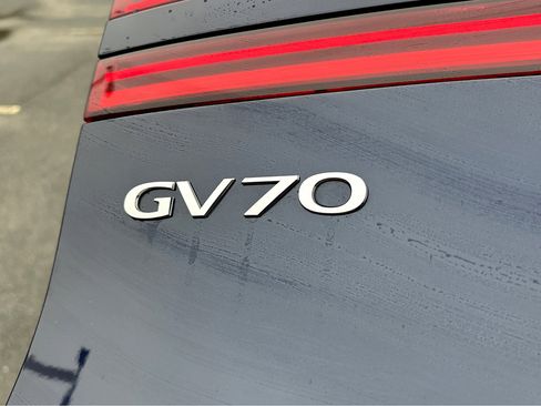 Used 2025 Genesis GV70 3.5T Sport w/ Sport Prestige Package image 35