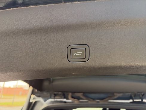 Used 2024 Chevrolet Tahoe LT AWD/4WD image 10