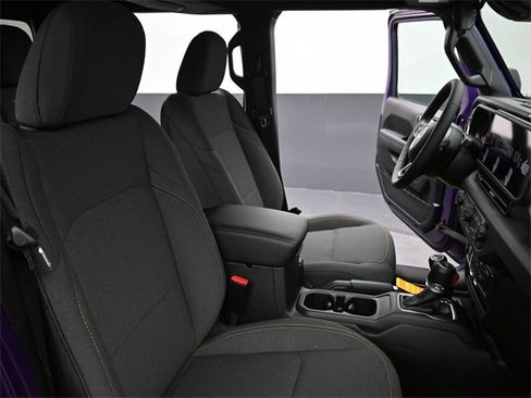 New 2026 Jeep Gladiator Sport image 25