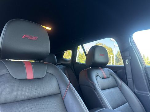 Used 2025 Chevrolet Trax RS FWD image 21