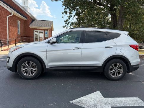 Used 2013 Hyundai Santa Fe Sport w/ Popular Equipment Pkg FWD image 8