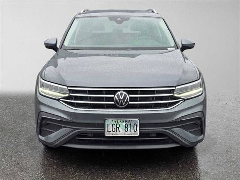 Used 2022 Volkswagen Tiguan SE AWD/4WD image 8