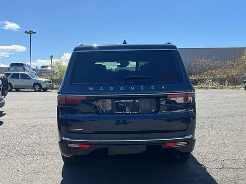 Certified 2023 Jeep Wagoneer 4WD image 6